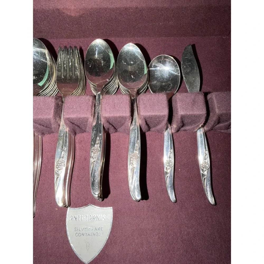 1957 Rogers Bros IS Reinforced Plate EXQUISITE Silverplate 57 pieces